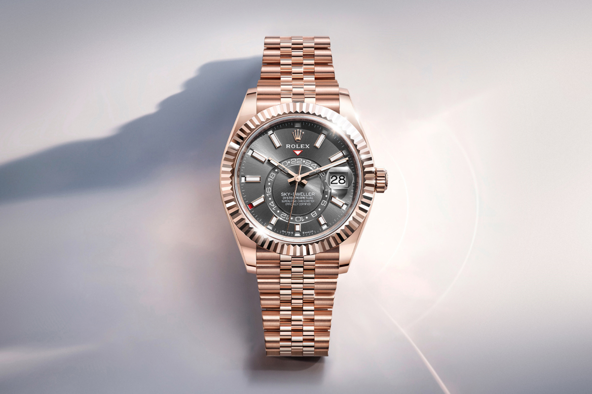 rolex-collections-keep-exploring-sky-dweller-cover-m336935-0008-landscape_(1)