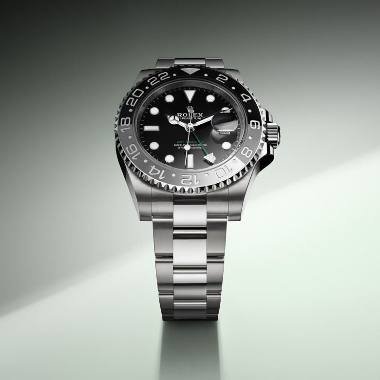 rolex-collection_banner-gmt-master-2-m126710grnr-0003_2312jva_001_rvb-portrait