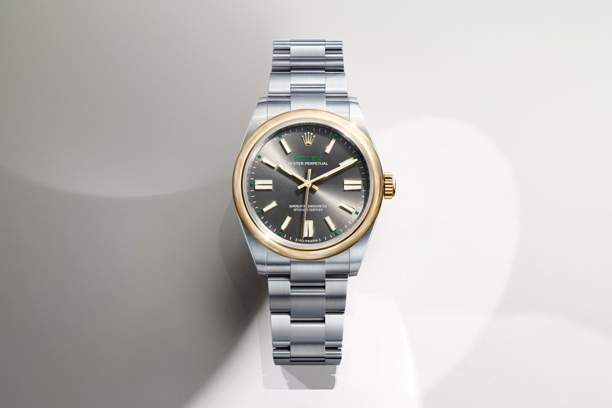 rolex-collections-keep-exploring-oyster-perpetual-cover-m134303-0001 -landscape_(1)