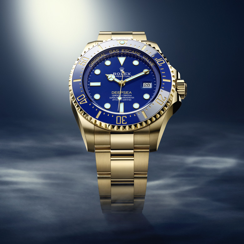 rolex-collection_banner-rolex-deepsea-m136668lb-0001_2312jva_001_rvb-portrait