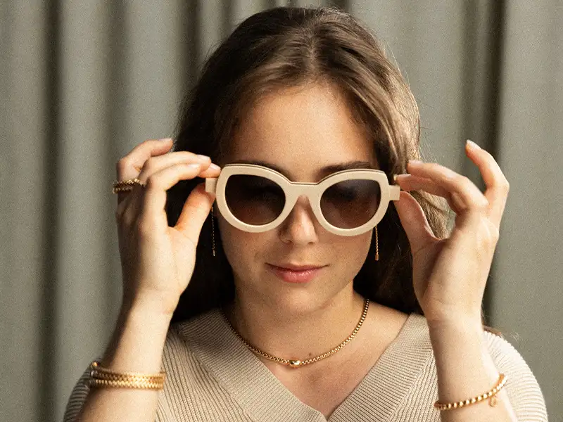 theo-sonnenbrille-beige-hunke