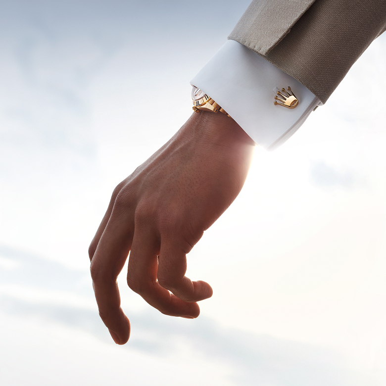 discover-rolex-accessories-rolexcufflinks_2403jva_001-portrait